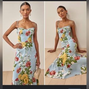 Beautiful Reformation Enya dress in florist blue